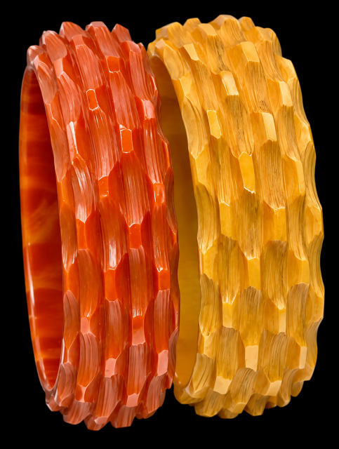 BB144 vintage basketweave carved bakelite bangles in corn & burnt orange